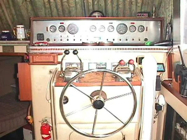 Slide: The Image of Chris-Craft Corinthian Double Cabin 1984 - 2