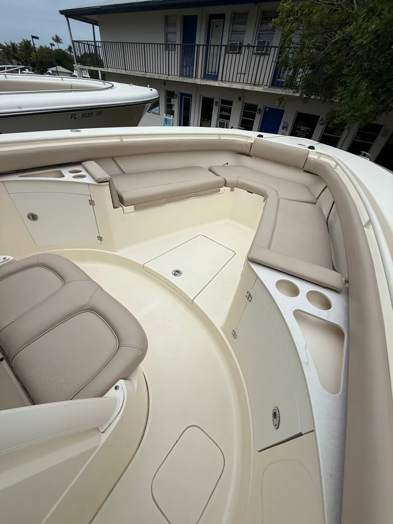 Slide: The Image of Scout 275 LXF 2014 - 3