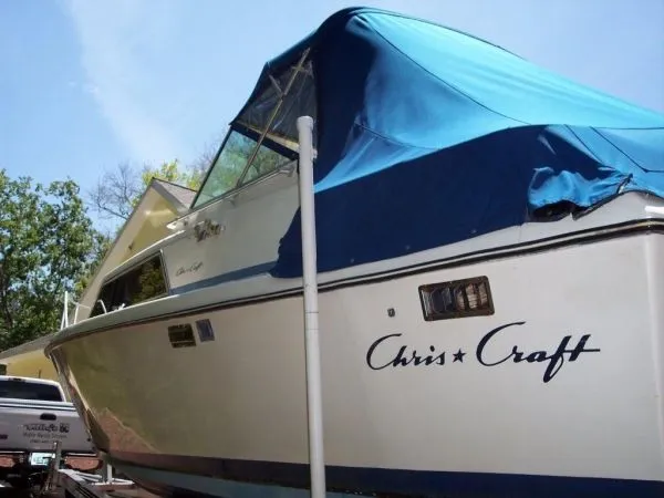 Slide: The Image of Chris-Craft 251 Catalina 1981 - 1