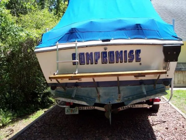 Slide: The Image of Chris-Craft 251 Catalina 1981 - 5