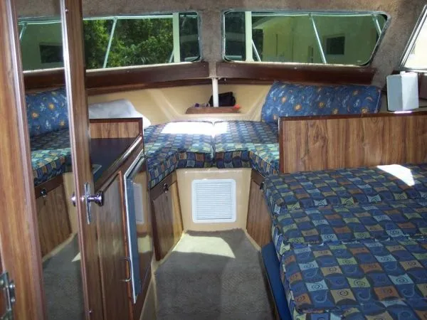 Slide: The Image of Chris-Craft 251 Catalina 1981 - 8