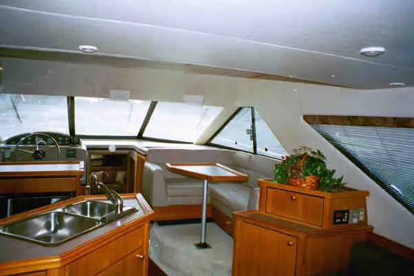 Slide: The Image of Bayliner 3988 MOTOR YACHT 1997 - 2