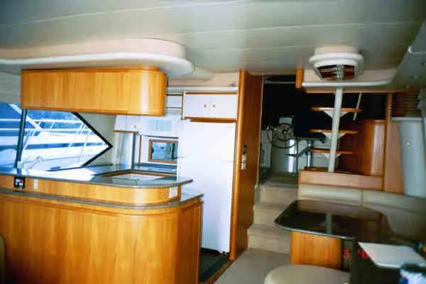 Slide: The Image of Bayliner 5788 Motoryacht 1998 - 5