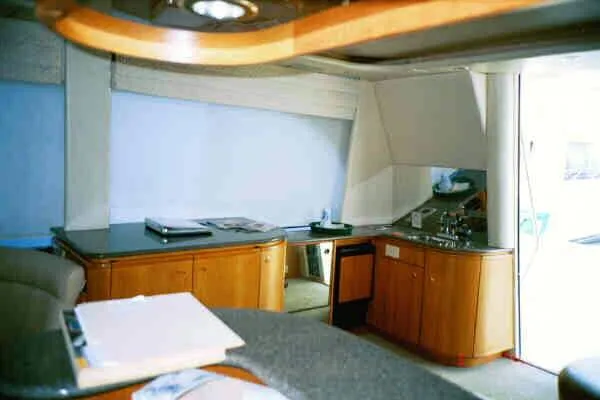 Slide: The Image of Bayliner 5788 Motoryacht 1998 - 6