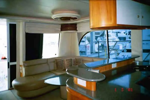 Slide: The Image of Bayliner 5788 Motoryacht 1998 - 8