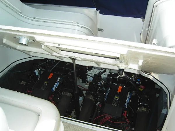 Slide: The Image of Regal 3260 Commodore 2002 - 11