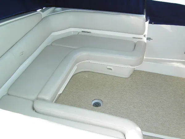 Slide: The Image of Regal 3260 Commodore 2002 - 3