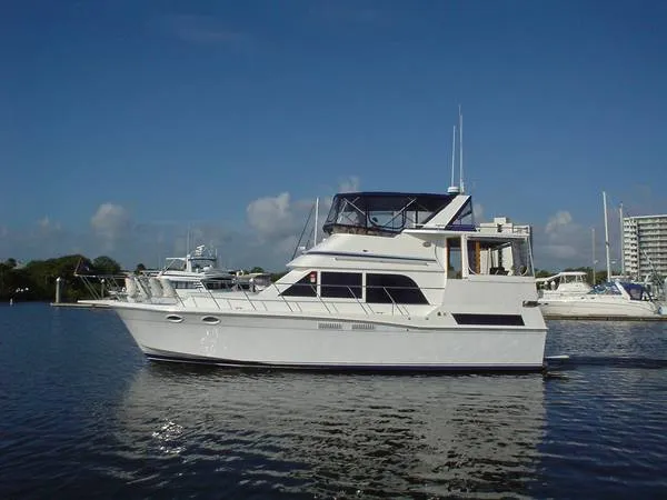 Slide: The Image of Camarque Motor Yacht 1989 - 0