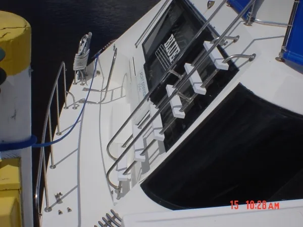 Slide: The Image of Blue Water Costal Cruiser 1989 - 10