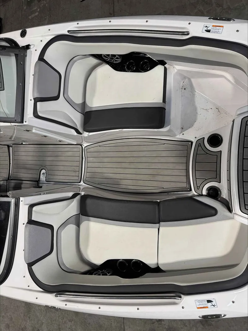 Slide: The Image of Yamaha 252S 2022 - 15