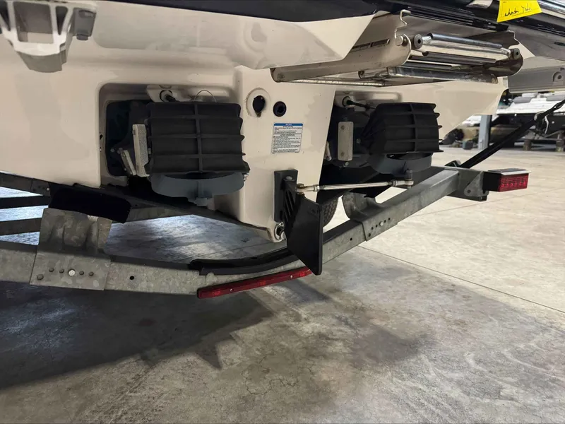 Slide: The Image of Yamaha 252S 2022 - 8