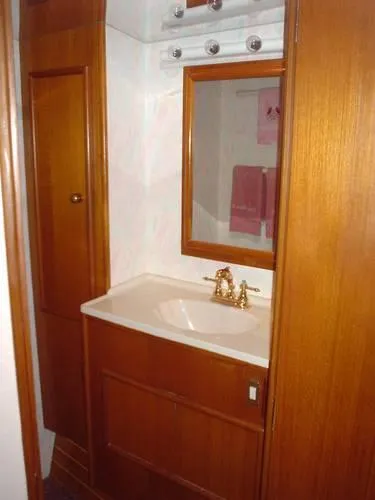 Slide: The Image of Post Marine 46 Sportfisherman 1986 - 10