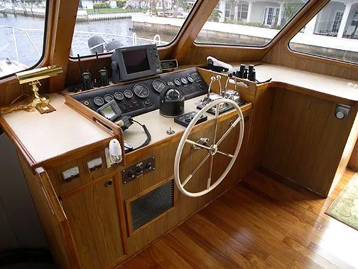 Slide: The Image of Cheoy Lee Efficient Motor Yacht 1986 - 4