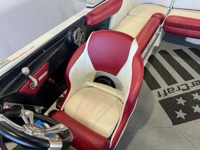 Slide: The Image of MasterCraft X30 2015 - 21