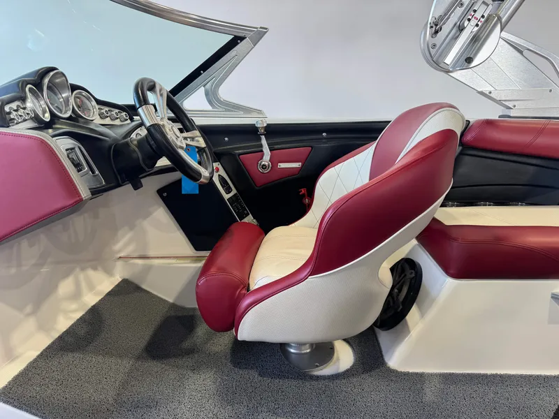 Slide: The Image of MasterCraft X30 2015 - 23