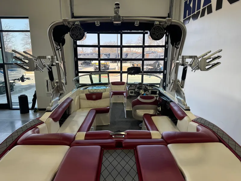 Slide: The Image of MasterCraft X30 2015 - 9