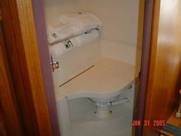 Slide: The Image of Mainship Pilot 1999 - 4