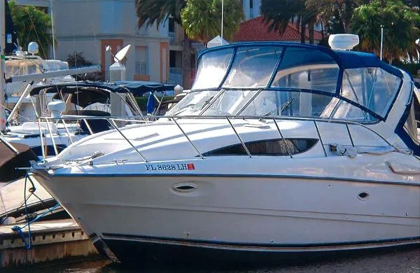 Slide: The Image of Bayliner 3055 2000 - 1