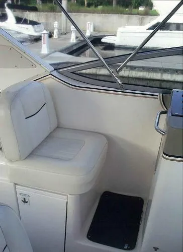Slide: The Image of Bayliner 3055 2000 - 11