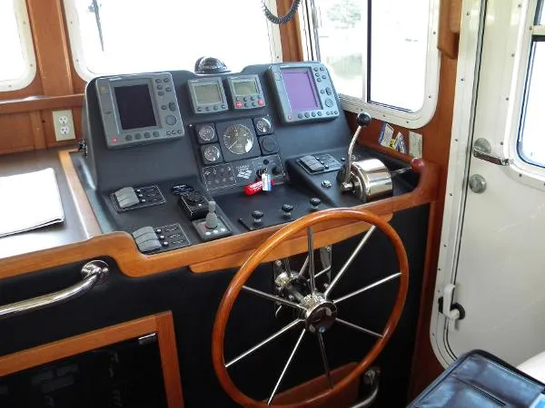 Slide: The Image of American Tug 34 2004 - 1