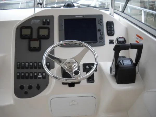Slide: The Image of Seaswirl 3301 Walkaround O/B 2007 - 2