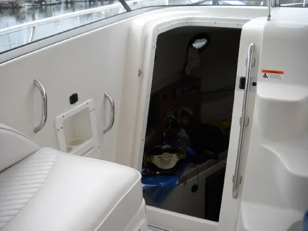 Slide: The Image of Seaswirl 3301 Walkaround O/B 2007 - 5