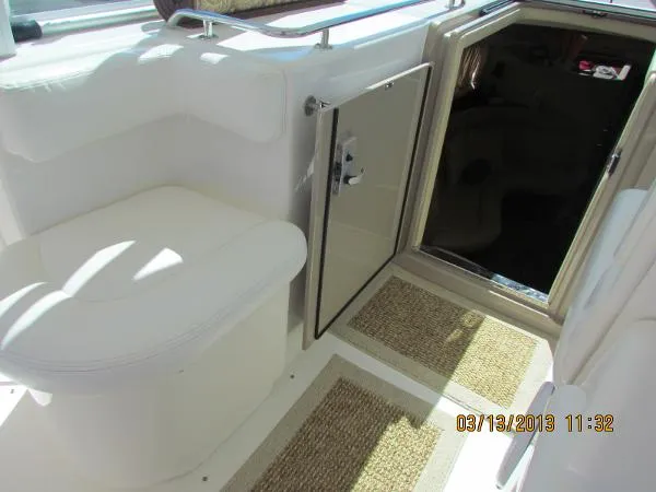 Slide: The Image of Sea Ray 390 Motor Yacht 2004 - 10