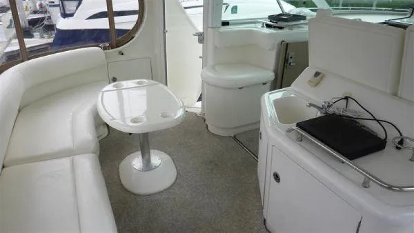 Slide: The Image of Sea Ray 390 Motor Yacht 2004 - 7