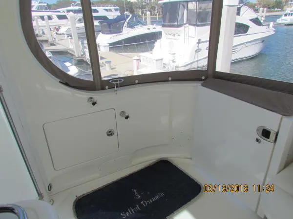 Slide: The Image of Sea Ray 390 Motor Yacht 2004 - 8