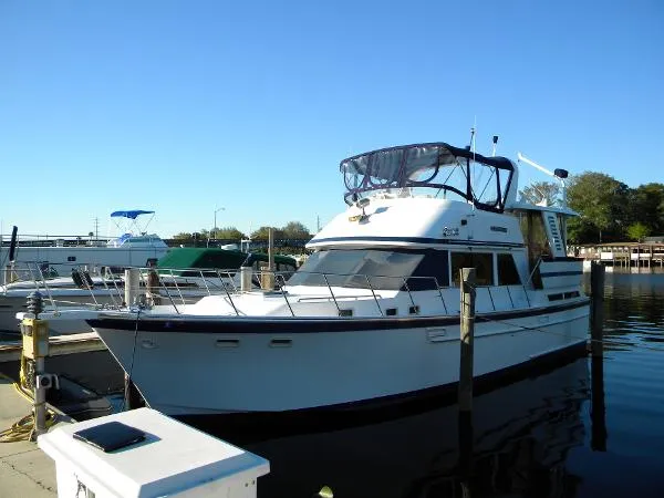 Slide: The Image of Jefferson 42 Sundeck Motor Yacht 1987 - 0