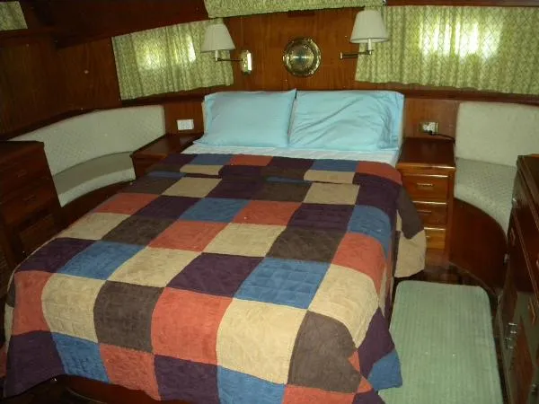 Slide: The Image of Jefferson 42 Sundeck Motor Yacht 1987 - 1