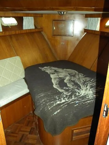 Slide: The Image of Jefferson 42 Sundeck Motor Yacht 1987 - 5