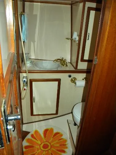 Slide: The Image of Jefferson 42 Sundeck Motor Yacht 1987 - 6