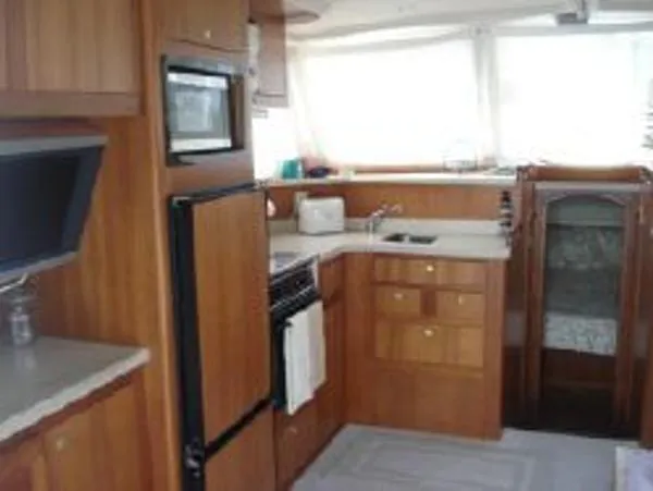 Slide: The Image of Mainship 390 Trawler 2000 - 11
