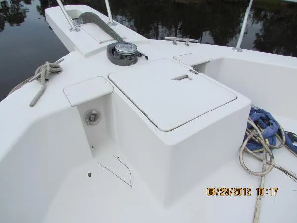 Slide: The Image of Mainship 390 Trawler 2000 - 3