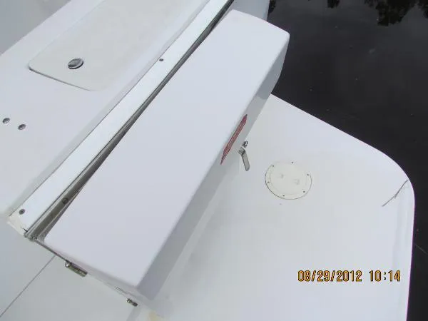 Slide: The Image of Mainship 390 Trawler 2000 - 4
