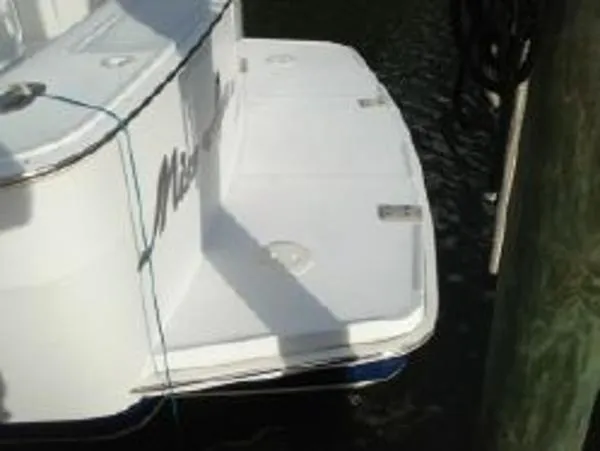 Slide: The Image of Mainship 390 Trawler 2000 - 5