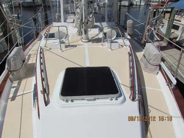 Slide: The Image of Endeavour Sailboat Sloop 1984 - 5