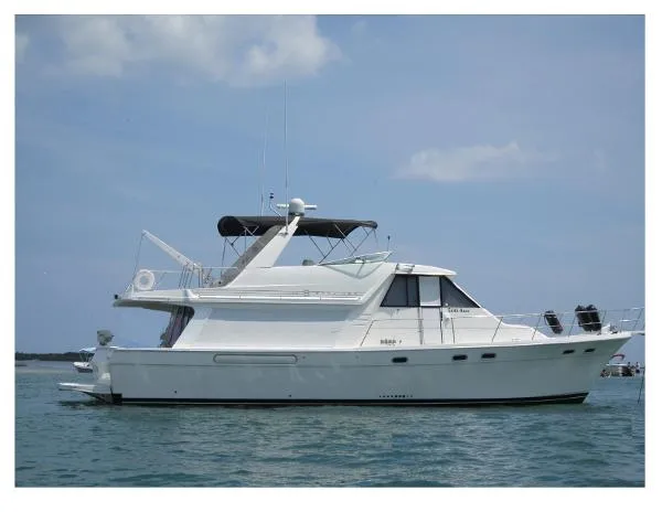 Slide: The Image of Bayliner 4788 Pilot House Motoryacht 1996 - 0