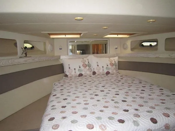 Slide: The Image of Bayliner 4788 Pilot House Motoryacht 1996 - 1