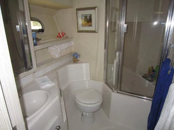Slide: The Image of Bayliner 4788 Pilot House Motoryacht 1996 - 2