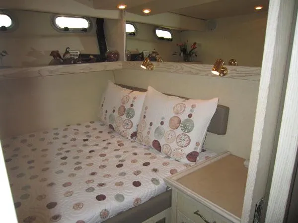 Slide: The Image of Bayliner 4788 Pilot House Motoryacht 1996 - 5