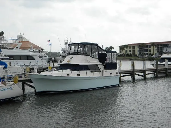 Slide: The Image of Mainship Double Cabin MY 1989 - 0