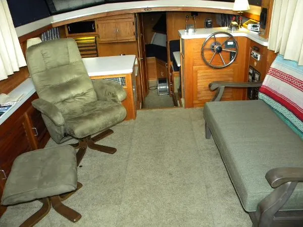 Slide: The Image of Mainship Double Cabin MY 1989 - 11