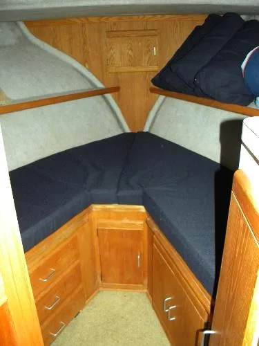 Slide: The Image of Mainship Double Cabin MY 1989 - 4