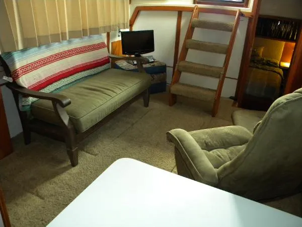 Slide: The Image of Mainship Double Cabin MY 1989 - 5
