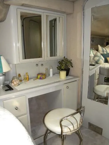 Slide: The Image of Sea Ray 460 Express Cruiser 1989 - 9