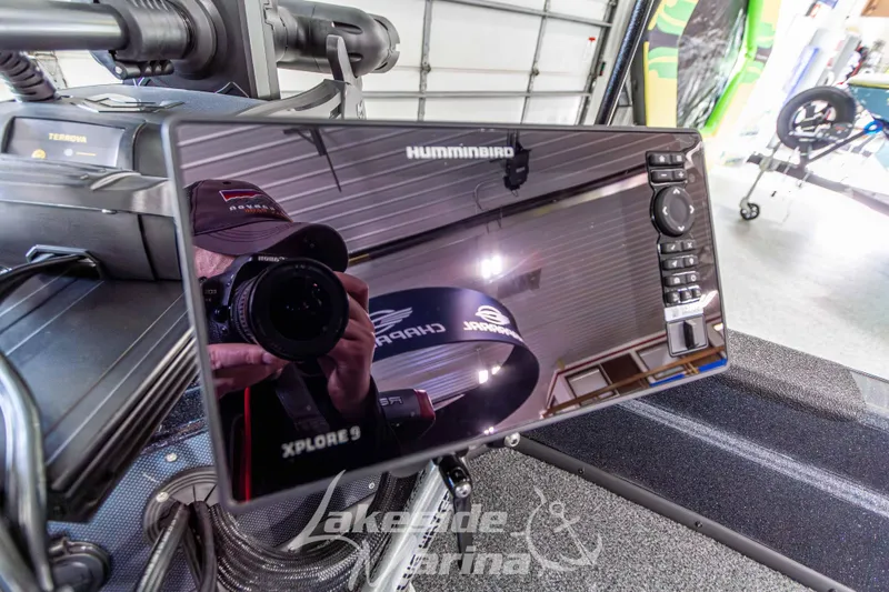 Slide: The Image of 2026 Recon 895 SC boat with Humminbird Xplore 9 display at Lakeside Marina. - 30