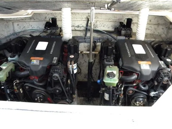 Slide: The Image of Rinker 342 Fiesta Vee 2005 - 9