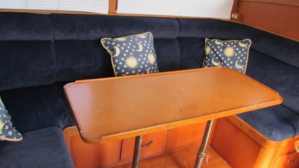 Slide: The Image of Albin Double Cabin MY 1990 - 2
